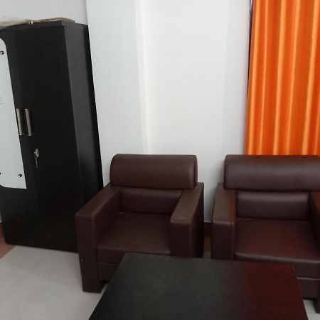 Niroda Guest House Guwahati Exteriör bild