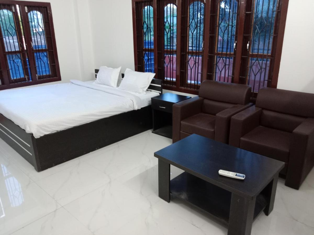 Niroda Guest House Guwahati Exteriör bild